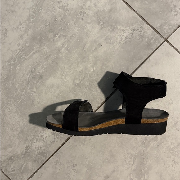 Beautiful sandals worn twice - Picture 4 of 4